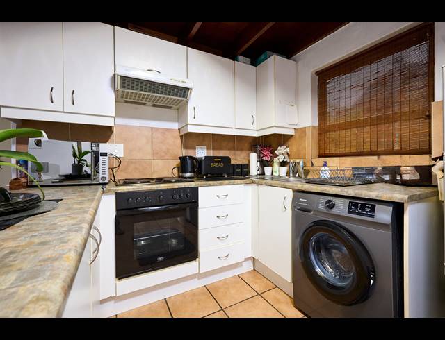 1 BEDROOM APARTMENT RENTED IN SUNNINGHILL
